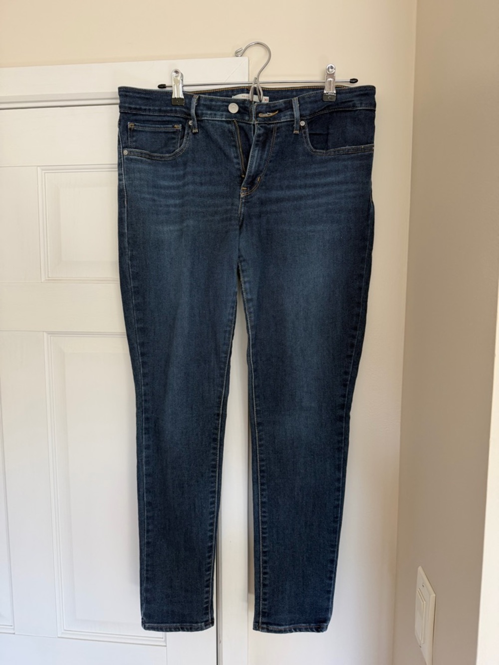 Levi's Dark Indigo Skinny Jeans for Women Size 30